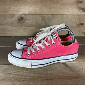 Converse all star chuck Taylor Womens size 7 shoes pink low top sneakers